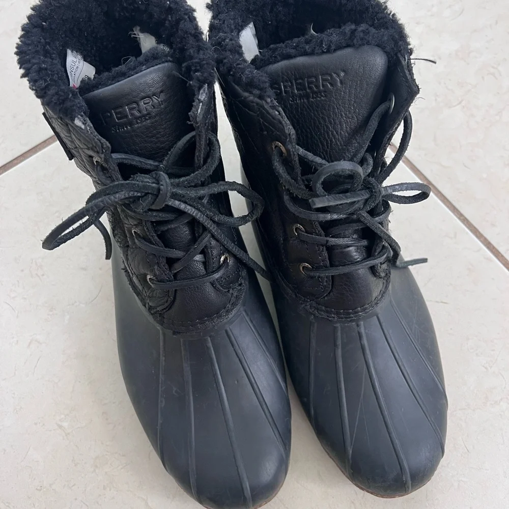 Sperry Duck Leather Boots Women's Black Quilted Winter Boots 9.5